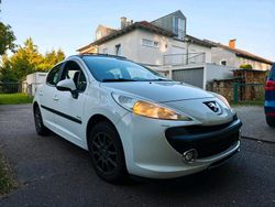 Weiß Gebraucht 2008 Peugeot 207 Kleinwagen | 2.999 € (Etwas zu teuer)