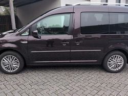 Violet Gebraucht 2016 VW Caddy Highline Van / Kleinbus | 19.299 € (Guter Preis)