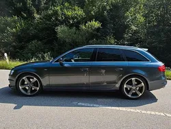 Grau Gebraucht 2015 Audi A4 S-Line Kombi | 26.700 €