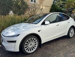 Weiß Gebraucht 2025 Tesla Model Y Long Range AWD SUV | 51.500 €