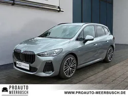 Skyscraper grau Gebraucht 2024 BMW 223 Active Tourer M Sport Van / Kleinbus | 38.499 € (Fairer Preis)