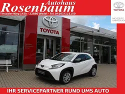 Weiß Gebraucht 2024 Toyota Aygo Business Edition Kleinwagen | 16.990 € (Fairer Preis)