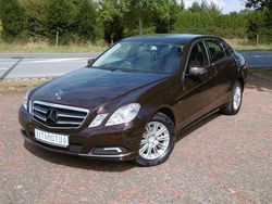 Braun Gebraucht 2009 Mercedes E220 Elegance Limousine | 14.850 € (Etwas zu teuer)