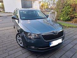 Grau Gebraucht 2015 Skoda Superb Ambition Kombi | 10.600 € (Superpreis)