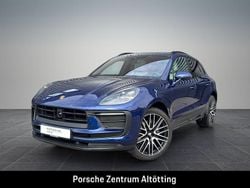 Blau Gebraucht 2023 Porsche Macan SUV | 76.900 € (Teuer)
