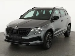 Graphitegrau metallic Neu 2025 Skoda Karoq Selection SUV | 34.495 € (Fairer Preis)