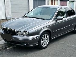 Grau Gebraucht 2006 Jaguar X-type Limousine | 2.500 € (Etwas zu teuer)