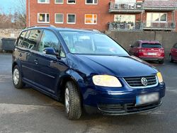 Blau Gebraucht 2004 VW Touran Van / Kleinbus | 1.450 € (Guter Preis)