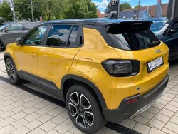Gelb Gebraucht 2023 Jeep Avenger EV Summit SUV | 26.900 € (Guter Preis)