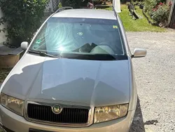 Grau Gebraucht 2004 Skoda Fabia Kombi | 1.550 €