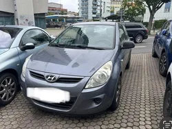 Grau Gebraucht 2009 Hyundai i20 Kleinwagen | 1.500 € (Guter Preis)