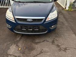Blau Gebraucht 2009 Ford Focus Kombi | 3.000 €