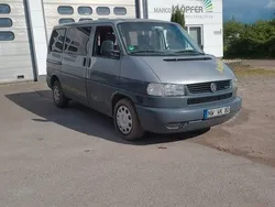 Grau Gebraucht 1996 VW T4 Van | 1.900 €