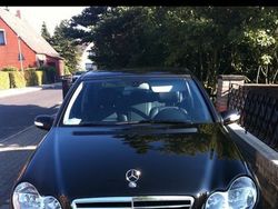 Schwarz Gebraucht 2006 Mercedes C180 Avantgarde Limousine | 9.500 €