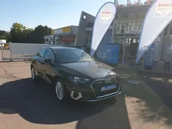 Schwarz Gebraucht 2022 Audi A3 Sportback Advanced Limousine | 30.295 € (Fairer Preis)