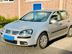 Silber Gebraucht 2005 VW Golf V Limousine | 2.100 € (Guter Preis)