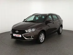Braun Gebraucht 2018 Lada Vesta Kombi | 12.950 € (Teuer)