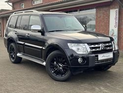 Schwarz Gebraucht 2010 Mitsubishi Pajero Instyle SUV | 11.999 € (Fairer Preis)