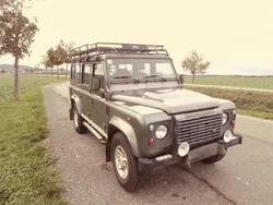 Grau Gebraucht 2014 Land Rover Defender SUV | 38.000 € (Etwas zu teuer)