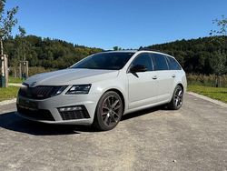 Grau Gebraucht 2018 Skoda Octavia RS Kombi | 22.500 € (Fairer Preis)