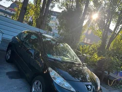 Schwarz Gebraucht 2009 Peugeot 207 Kleinwagen | 2.000 € (Fairer Preis)