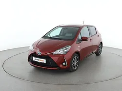 Rot Gebraucht 2017 Toyota Yaris Team Limousine | 13.740 € (Fairer Preis)