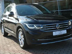 Schwarz Gebraucht 2022 VW Tiguan Elegance SUV | 29.900 € (Fairer Preis)