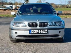 Silber Gebraucht 2004 BMW 325 Exclusive Kombi | 22.999 €