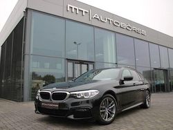 Black sapphire metallic Gebraucht 2018 BMW 530 M Sport Kombi | 27.900 € (Etwas zu teuer)