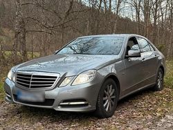 Silber Gebraucht 2010 Mercedes E200 Limousine | 9.999 € (Fairer Preis)
