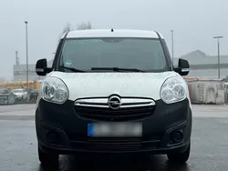 Weiß Gebraucht 2018 Opel Combo Van / Kleinbus | 4.199 € (Superpreis)