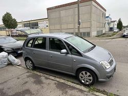Lichtsilber/silver lightning Gebraucht 2007 Opel Meriva Edition Van / Kleinbus | 1.900 € (Fairer Preis)