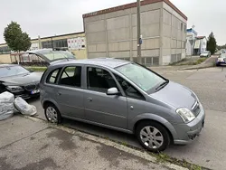 Lichtsilber/silver lightning Gebraucht 2007 Opel Meriva Edition Van / Kleinbus | 1.900 € (Fairer Preis)