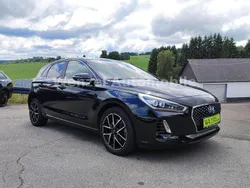 Phantom black Gebraucht 2017 Hyundai i30 Intro Edition Limousine | 11.995 € (Fairer Preis)