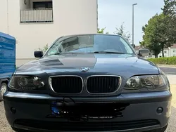 Blau Gebraucht 2003 BMW 318 Limousine | 4.600 € (Etwas zu teuer)