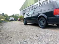 Schwarz Gebraucht 2003 VW Golf IV Kombi | 2.290 € (Fairer Preis)