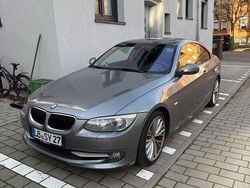 Grau Gebraucht 2012 BMW 320 Coupé | 8.900 € (Guter Preis)