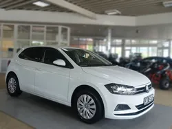Pure white (metallic) Gebraucht 2019 VW Polo Comfortline Kleinwagen | 10.450 € (Guter Preis)