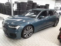 Avalongrün metallic Gebraucht 2021 Audi A6 Ambiente Kombi | 32.980 € (Fairer Preis)