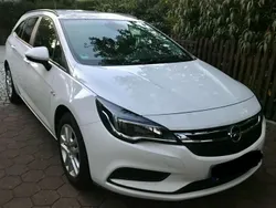 Weiß Gebraucht 2018 Opel Astra Edition Kombi | 13.000 € (Fairer Preis)