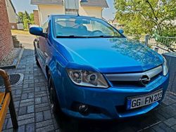 Blau Gebraucht 2005 Opel Tigra Enjoy Cabrio | 1.399 € (Etwas zu teuer)