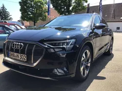 Mythosschwarz metallic Gebraucht 2019 Audi e-tron Sport SUV | 39.890 € (Teuer)