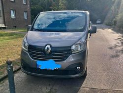Grau Gebraucht 2019 Renault Trafic Van | 24.000 €