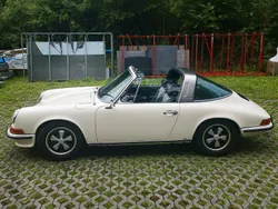 Beige Gebraucht 2025 Porsche 911 Coupé | 76.500 €
