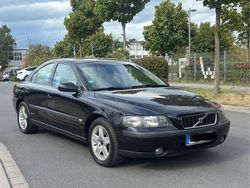 Schwarz Gebraucht 2002 Volvo S60 Limousine | 2.490 € (Fairer Preis)