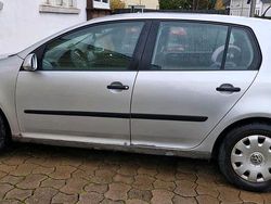 Silber Gebraucht 2004 VW Golf V Limousine | 1.800 € (Fairer Preis)