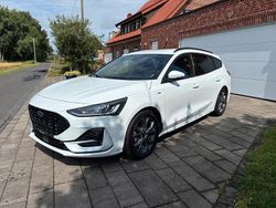 Weiß Gebraucht 2024 Ford Focus ST-Line Kombi | 19.990 € (Superpreis)