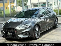 Grau Gebraucht 2021 Ford Focus Performance Edition Limousine | 25.890 € (Superpreis)