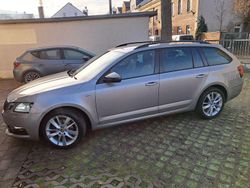 Beige Gebraucht 2018 Skoda Octavia Clever Kombi | 12.950 € (Guter Preis)