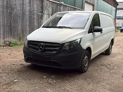 Weiß Gebraucht 2018 Mercedes Vito Van / Kleinbus | 4.999 €